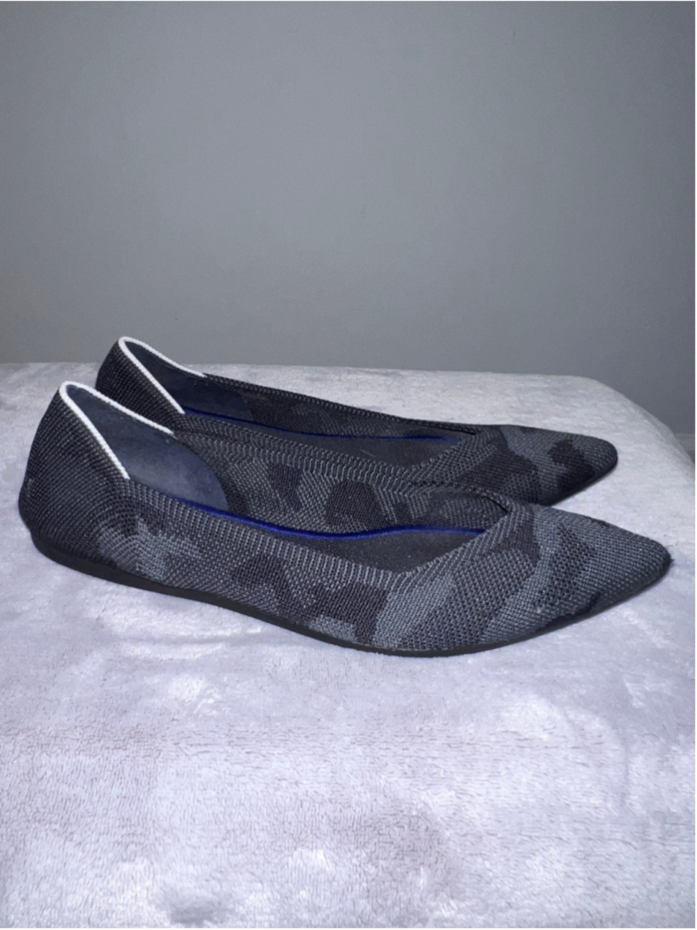 Women's Rothy's Pointed Toe Flats Size 9 Grey Black Camo